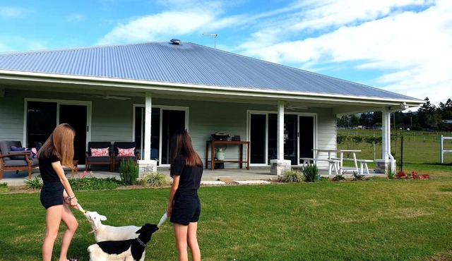 Fig Tree Farm B&B Highvale-Farmstay near Brisbane!