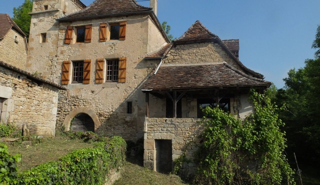 Figeac: quercynoise house surrounded by nature with magnificent view
