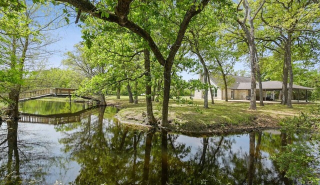 Fightin’ Aggie Farmhouse