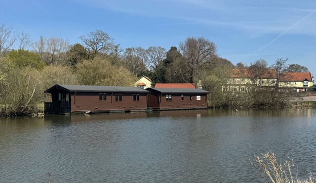 Filby Broads Lodge Houseboat