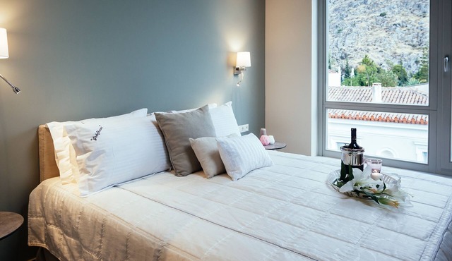 Filoxenion Luxury Rooms & Lofts