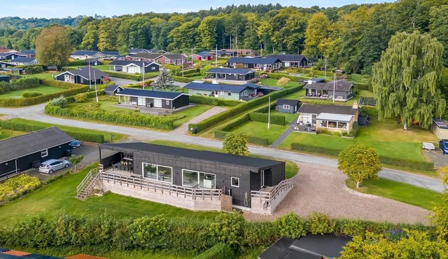 "Fin" - 150m from the sea by Interhome