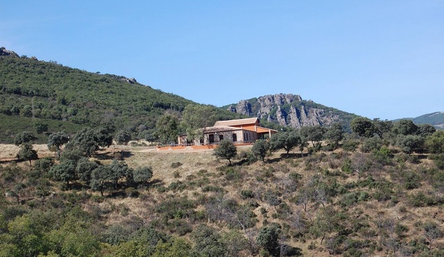 Finca El Collado de los Jardines en el Corazón del Parque Natural Despeñaperros