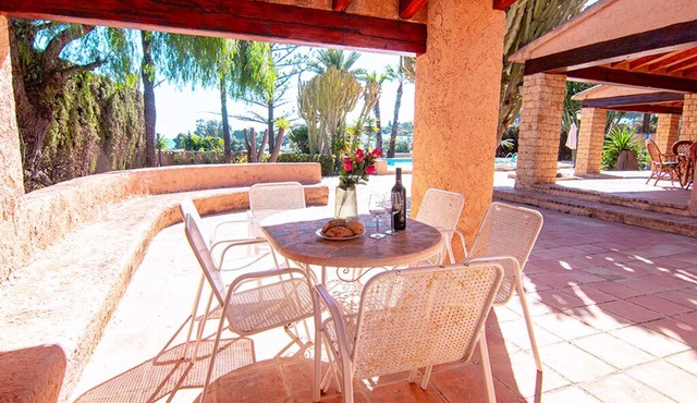 Finca Fustera Spacious and fascinating villa on the coast of Benissa