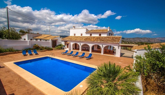Finca Pere - panoramic hillside holiday house in Benissa