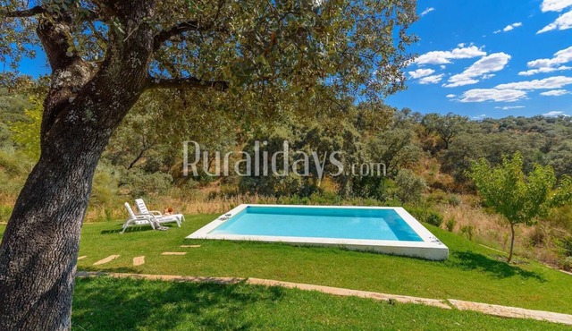 Finca Rural Los Gorriones El Castillo de las Guardas by Ruralidays