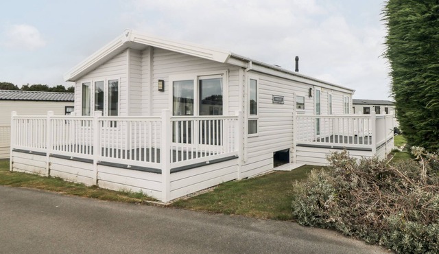 FINCH 49, family friendly, country holiday cottage in Cayton