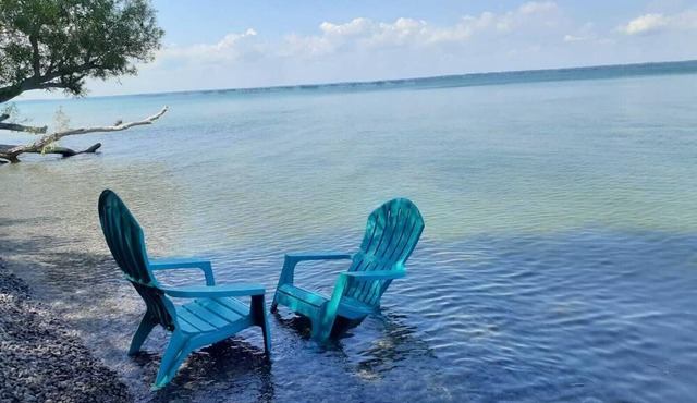 Finch - 6B / 8 Guest Package - Pebbles Beach Getaway