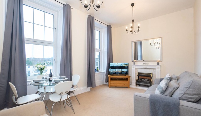 *Find Dwellcome Home* 2 Bed Apt for BEST price, discounts & service★