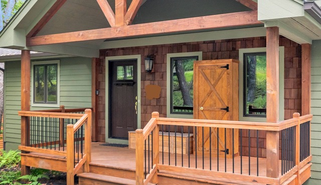 Find peace at Dove's Landing at Wintergreen resort - nfamily- and pet-friendly!