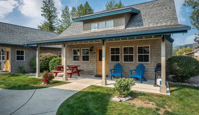 Find your calm at "Coast Is Clear" , a bright and relaxing Dover Bay retreat just steps from the lake with trails, marina, and resort amenities nearby.