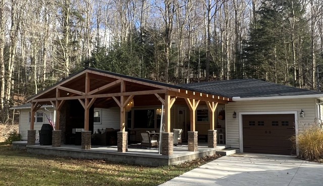 Findley Lake- Pfarrhaus- Enjoy 4 seasons of skiing, snowmobiling and the lake.