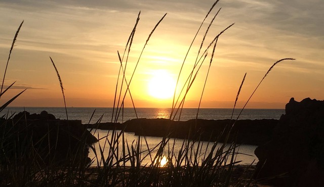 Findochty, Beachfront Cottage, 5 The Hythe, fisherman’s cottage on the seashore