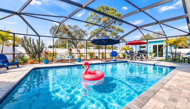 Fine Heated Pool - Games- Lounge- Resort Style 6BR