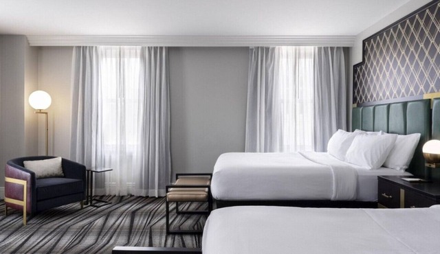 Finely Appointed Room for Relaxing Family Trip!