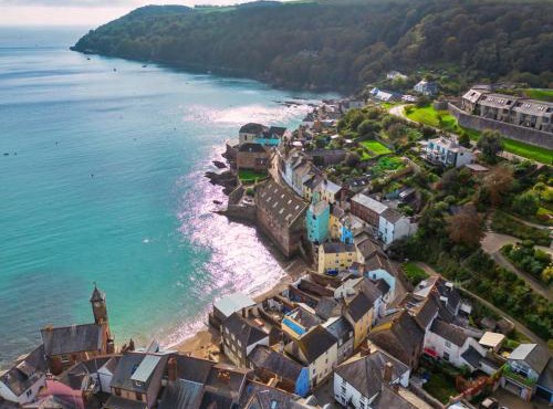 Finest Retreats - Blue Monkey