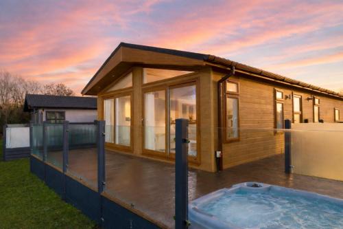 Finest Retreats - Heron Luxury Lodge