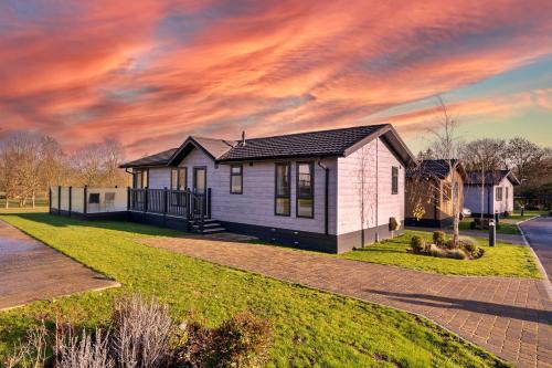 Finest Retreats - Pembroke Luxury Lodge