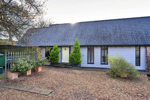 Finest Retreats - Ploughmans Row No 1 at Dairy Cottages