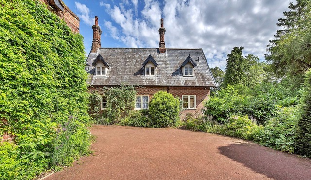 Finest Retreats | Snowdrop Cottage