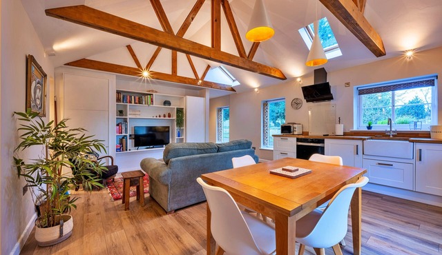 Finest Retreats - The Asparagus Shed