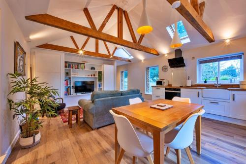 Finest Retreats - The Asparagus Shed