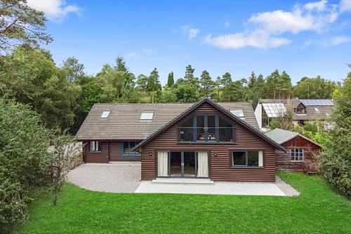 Finest Retreats - The Logs