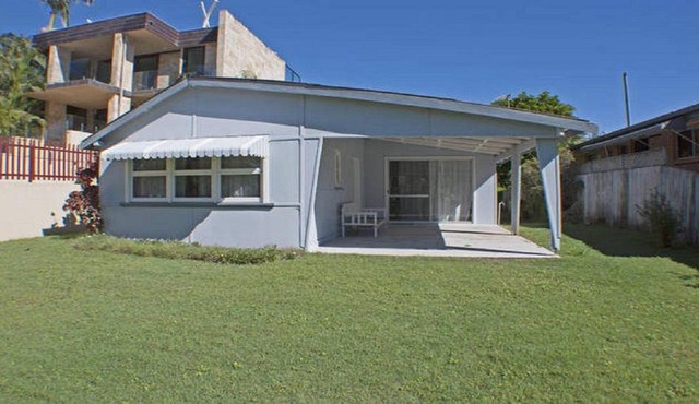 Fingal Beach Shack by Kingscliff Accommodation