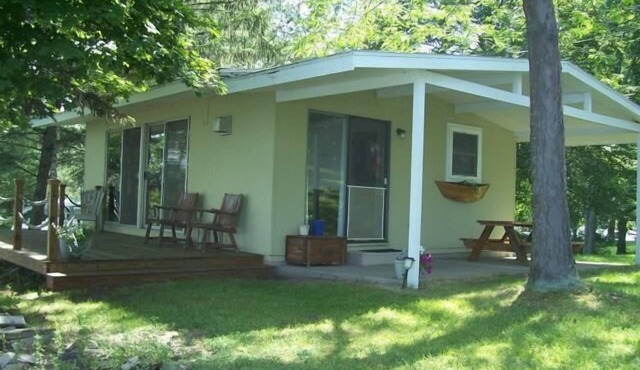 Finger Lakes -Sunset Cottage on Cayuga Lake!