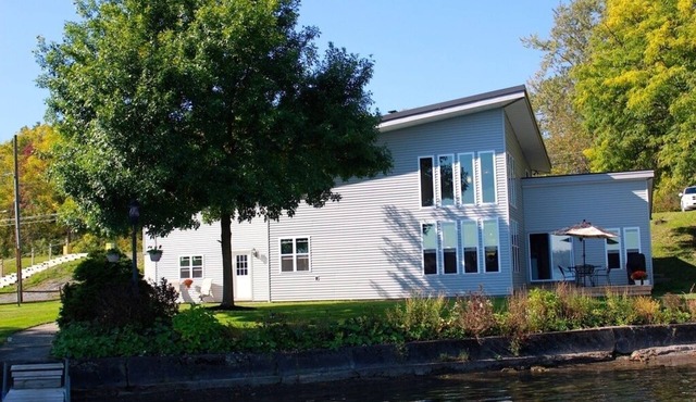 Fingerlakes Owasco Lake 4 Bedroom 125 feet of lake frontage