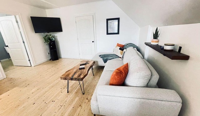 Finn's Studio Suite Apartment, Alma, Fundy Park