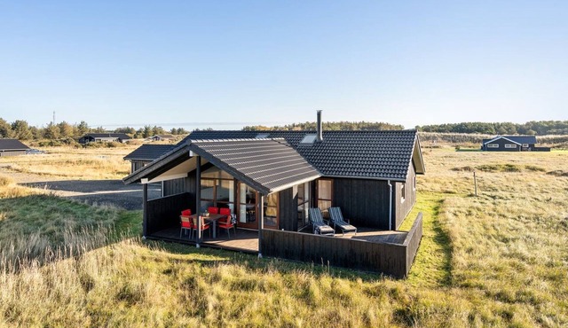 "Finna" - 1km from the sea by Interhome