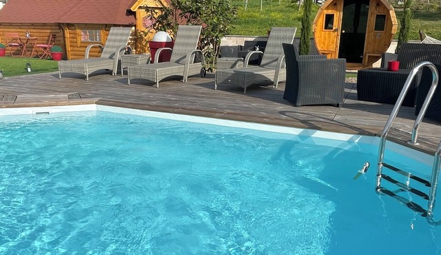 Finnish Kota with Jacuzzi, sauna, heated swimming pool and wellness treatments