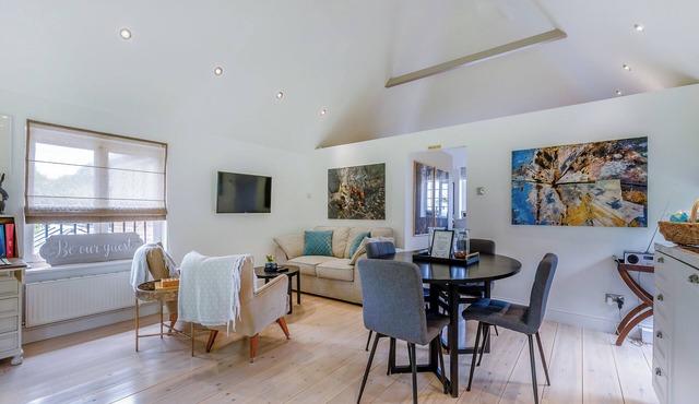 Fir Tree Apartment - UK49993