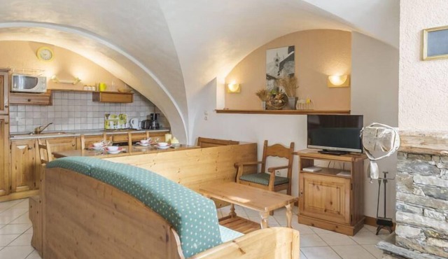 Fireplace or stove, parking, tv, ski locker, 60m², Saint Martin de Belleville