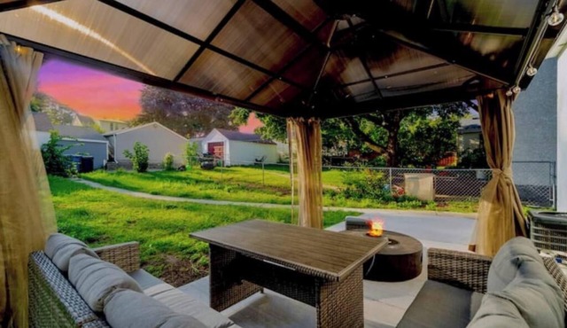 Fire Pit 8 Mins From airport 10 Mins from MOA