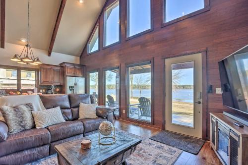 Fire Pit and Grill Pet-Friendly Shelby Home!