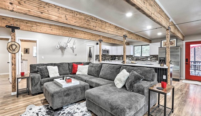 Fire Pit + ATV Trail Access: Munds Park Cabin!