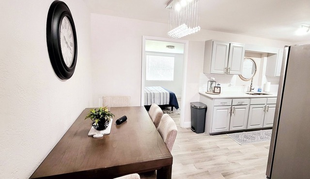 Fire Pit & BBQ Modern Home- Perfect Vacation.60