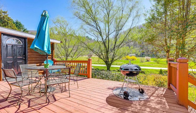 Fire Pit & Decks: Creekside Cabin in Robbinsville