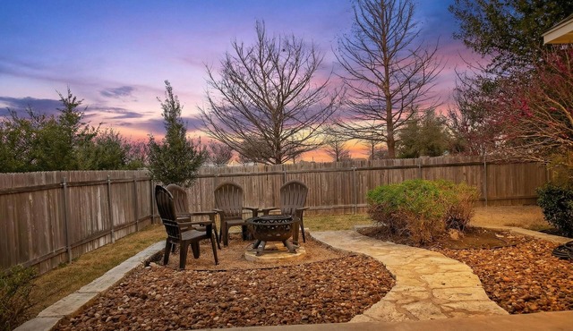 Fire Pit, Game Room, Fenced Yard + Dog Friendly!