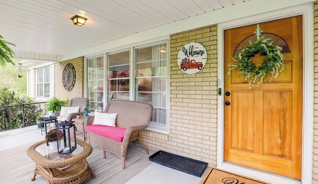 Fire Pit & Game Room: Family Home in Marshall