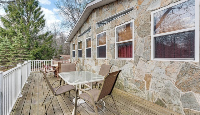 Fire Pit, Gas Grill: Pet-Friendly Blakeslee Home!