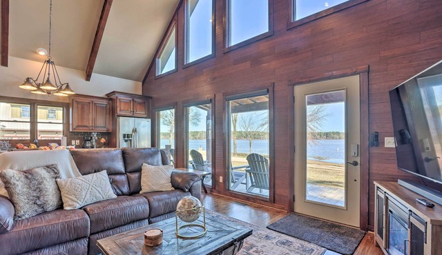Fire Pit & Grill: Pet-Friendly Shelby Home!