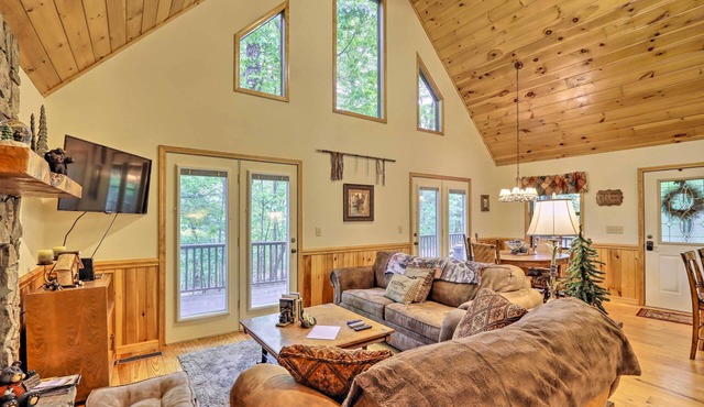 Fire Pit & Grill: Whittlers Mountain Escape!