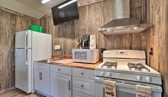 Fire Pit, Hot Tub & Dock: Home in Rockaway Beach