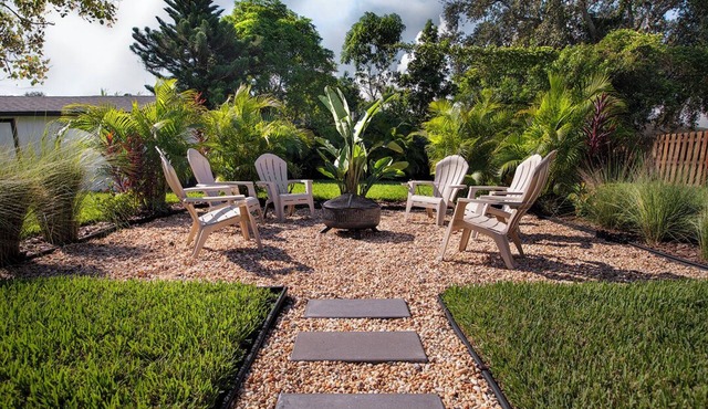 Fire Pit Oasis Near Jensen Beach with Private Backyard Oasis.