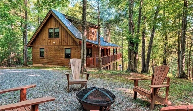 Fire Pit | Outdoor Hot Tub | Easy Access | Location: Walden's Creek Area