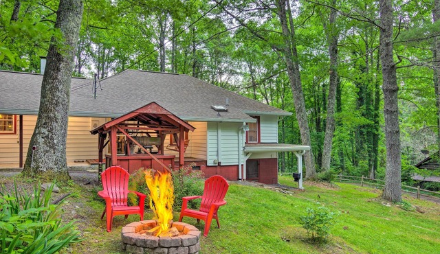 Fire Pit & Porch! Rustic Linville Falls Cottage