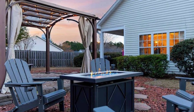 Fire Pit Retreat · Backyard Oasis · 15 Min to Beach & Downtown